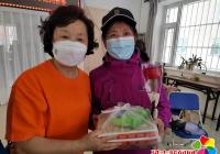 延春社區(qū)婦聯(lián)攜手延邊朝鮮族女性發(fā)展促進(jìn)會(huì)開(kāi)展孤老母親慰問(wèn)活動(dòng)